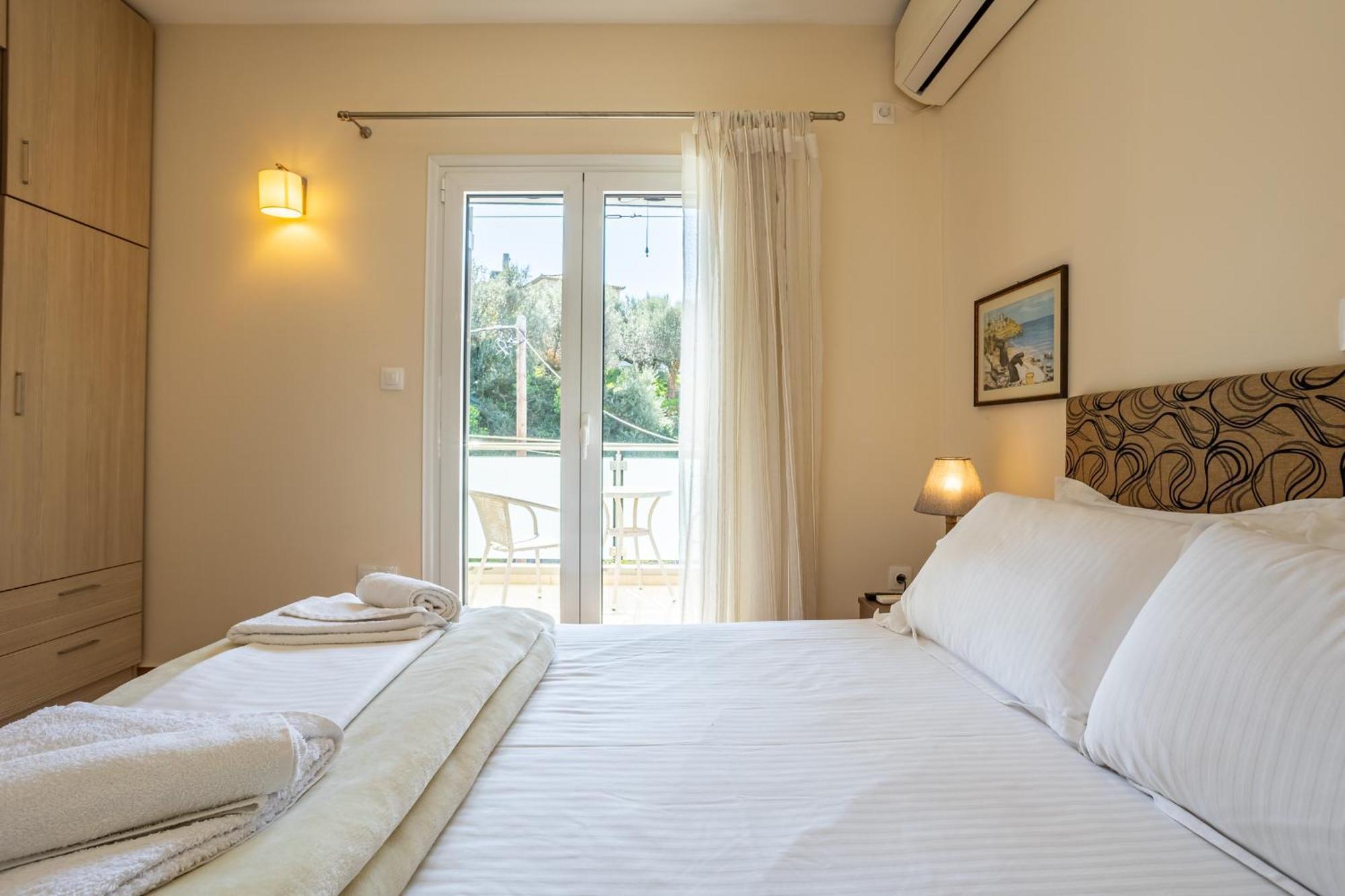 Avia Blue Maisonettes - Messinia Gulf Retreat Buitenkant foto